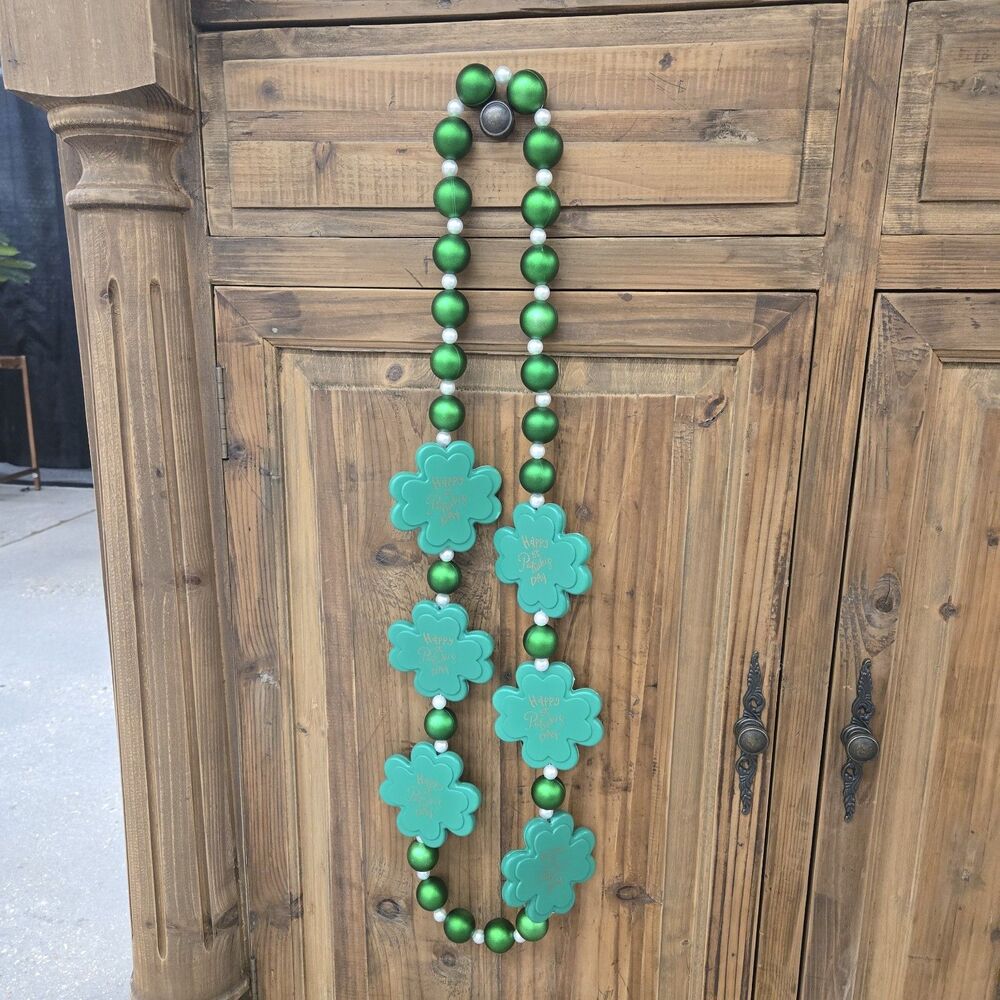 St. Patrick's Day Parade Shamrock Mardi Gras Bead 28 Inches